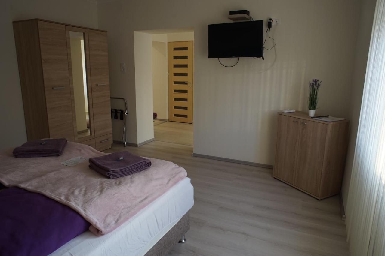 Csengo Vendeghaz Hotel Kiskoros Eksteriør billede
