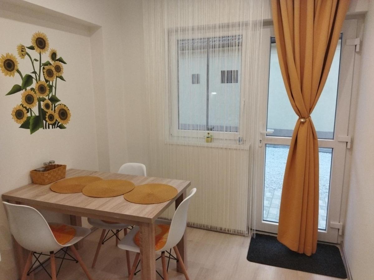 Csengo Vendeghaz Hotel Kiskoros Eksteriør billede
