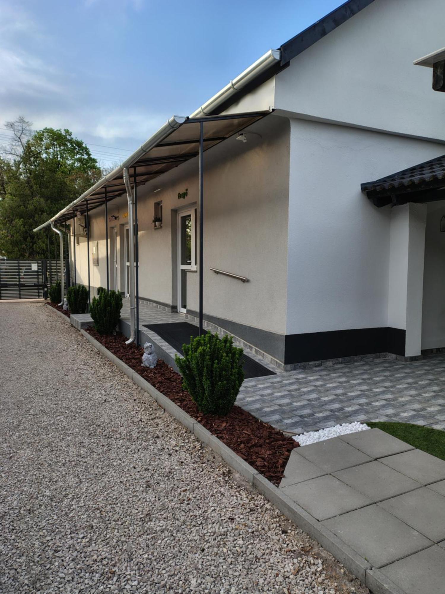 Csengo Vendeghaz Hotel Kiskoros Eksteriør billede